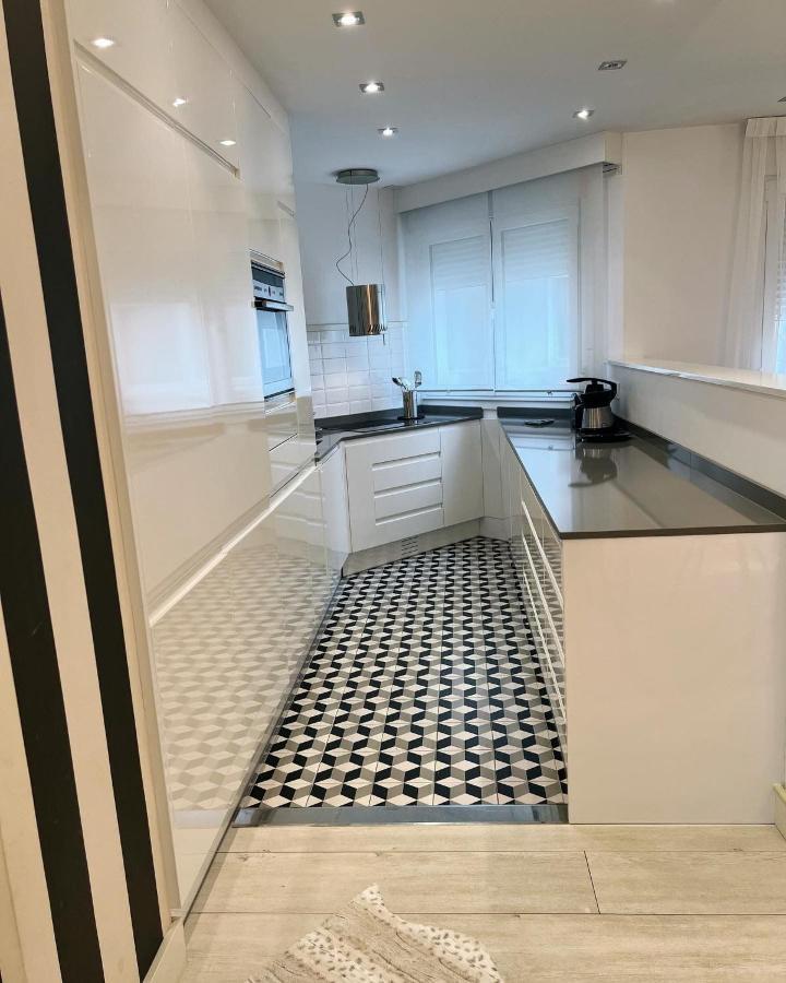 ריבאדסלה Apartamento Platas Centro מראה חיצוני תמונה